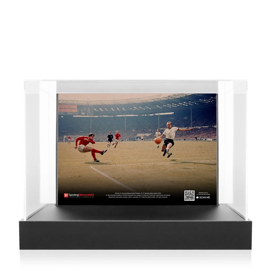 Sir Geoff Hurst Signed Football Boot - Golden 1966 Boot - In Acrylic Photo Display Case - Image 3
