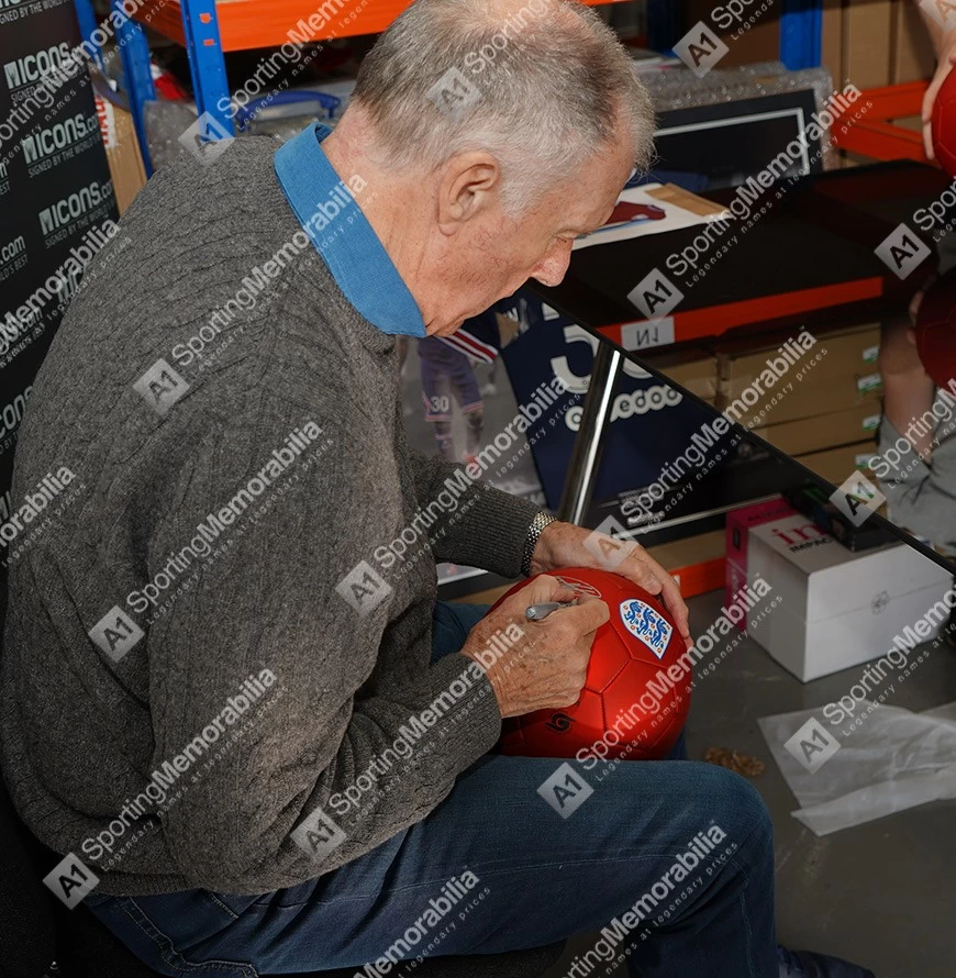 Sir Geoff Hurst Signed England Football - In Acrylic Display Case - Image 4