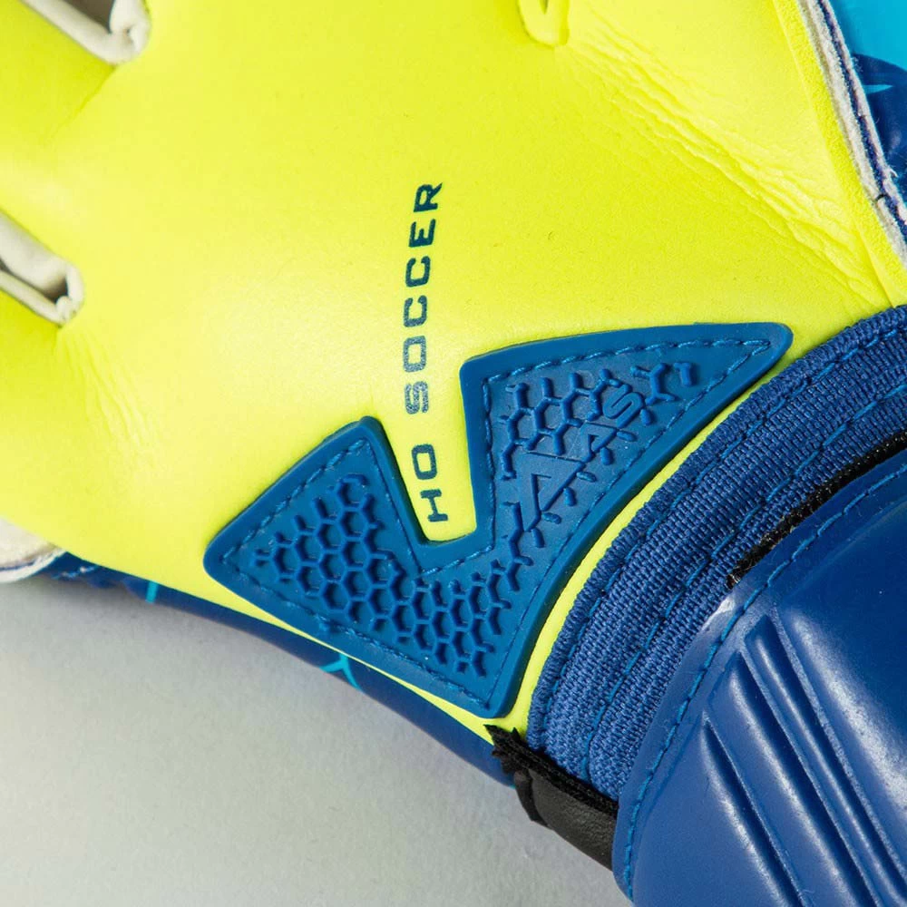 One Junior Goalkeeper Gloves - Image 4