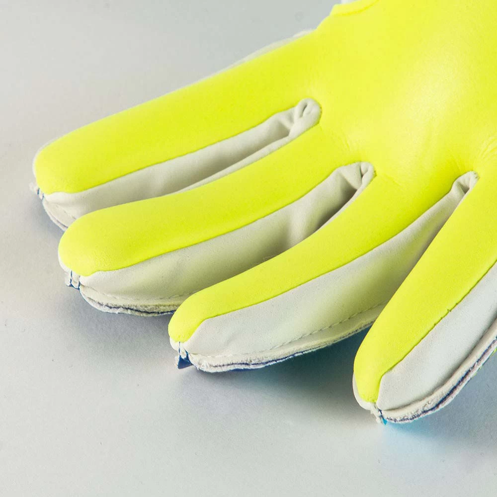 One Junior Goalkeeper Gloves - Image 6