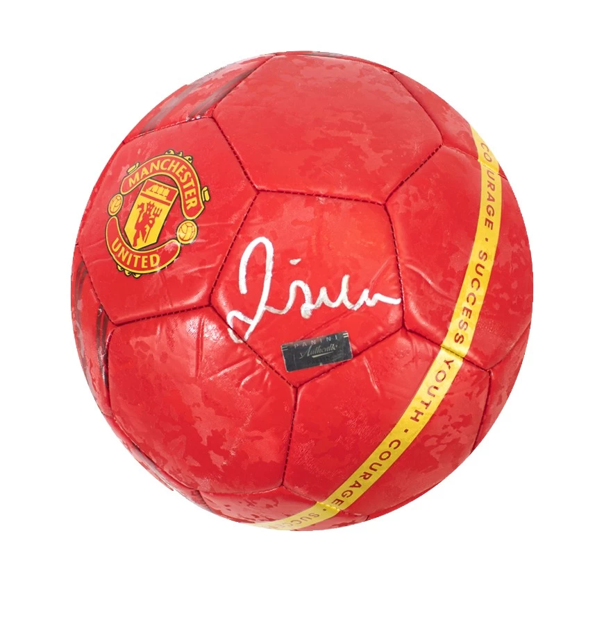 David Beckham Signed Football: Manchester United - In Acrylic Display Case - Image 2