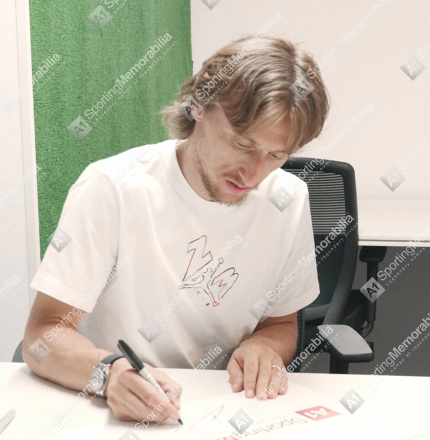 Luka Modric Signed Football - World Cup 2022 Al Rihla - In Acrylic Display Case - Image 5