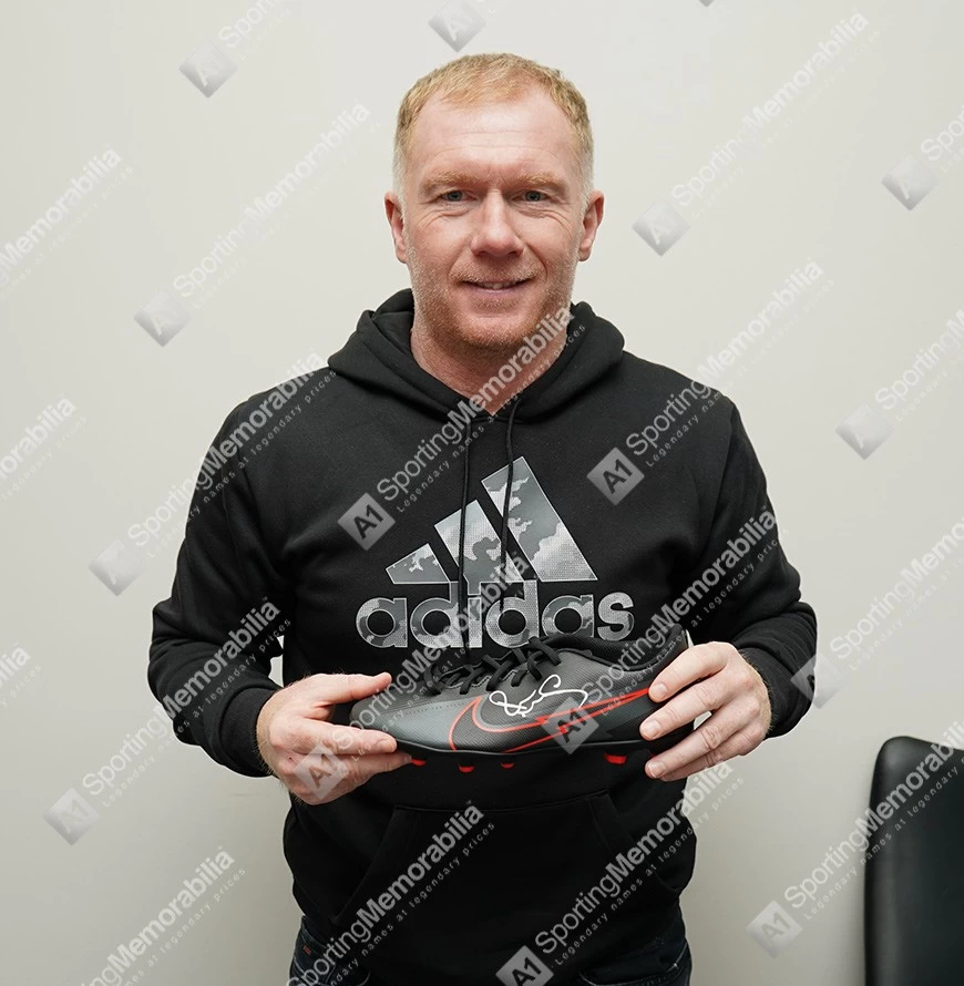 Paul Scholes Signed Football Boot - Nike, Black/Red - In Acrylic Photo Display Case - Image 4