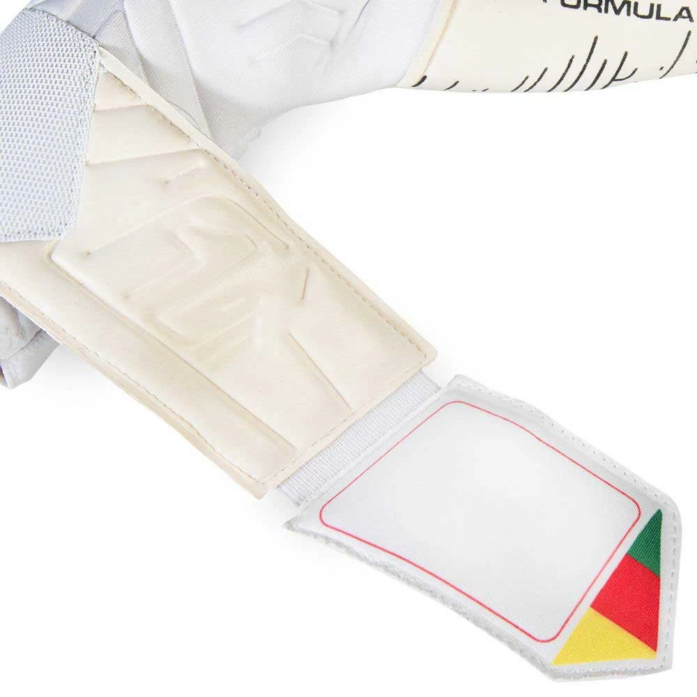 Egotiko Stellar AO Pro Goalkeeper Gloves - Image 12